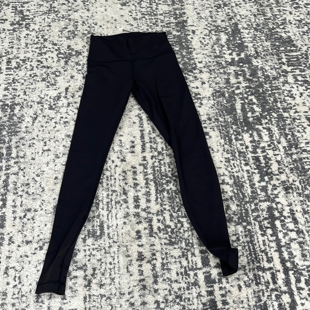 Lululemon wunder under!